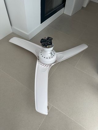 Ventiladores de techo blancos