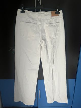 Pantalón blanco con lentejuelas talla M sin usar