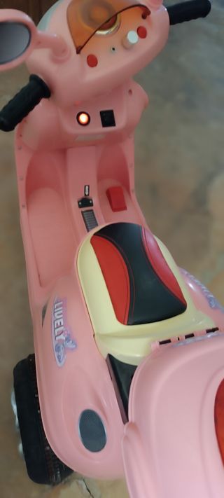 Moto Eléctrica Infantil Rosa recargable 