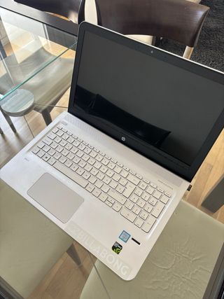Portátil HP Bang & Olufsen Envy Plateado