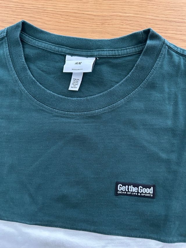 T-shirt H&M verde e bianca