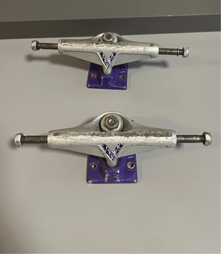 Trucks Venture + Ruedas Skate