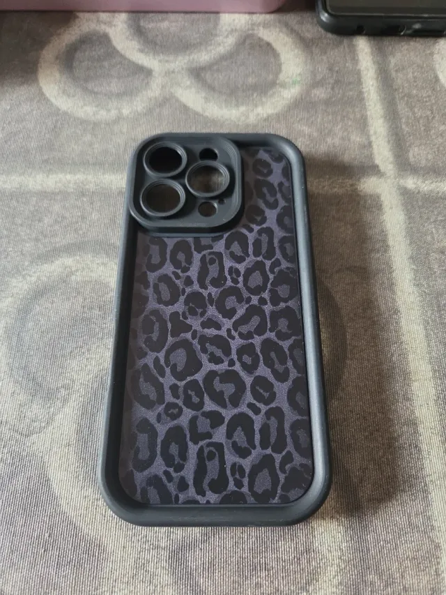 Funda iPhone 16 Pro Leopardo
