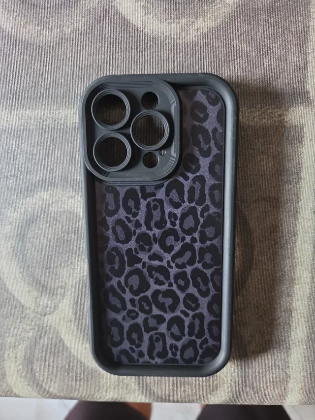 Funda iPhone 16 Pro Leopardo