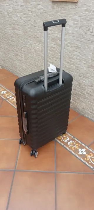 MALETA VIAJE NEGRA 68x43x26 NUEVA 