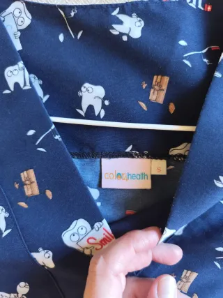 Cappotti sanitari con motivi dentali