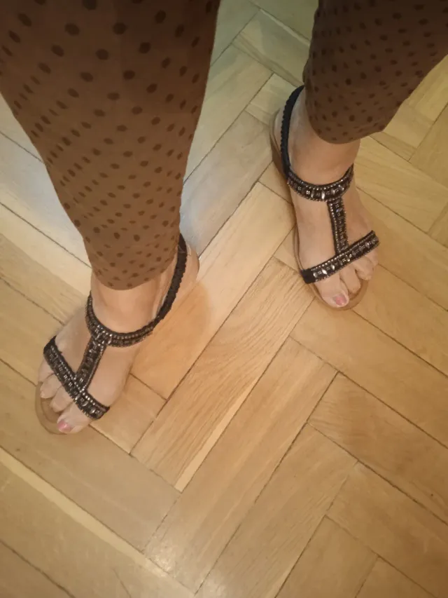 Sandalias negras plateadas ancho mi pie 12 ctm