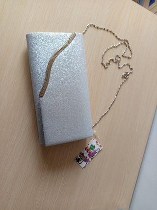Bolso de fiesta plateado mujer con cadena estrecha