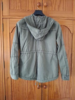 Parca H&M Verde kaki
