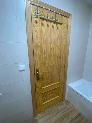 Puerta de madera 70 cm