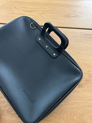 Valigetta portadocumenti finta pelle nera