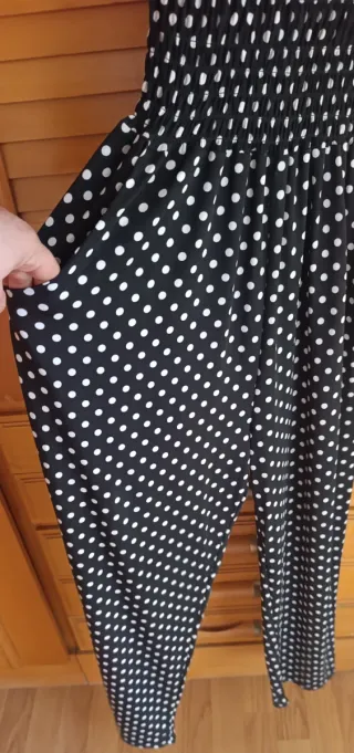 Mono largo elegante lunares