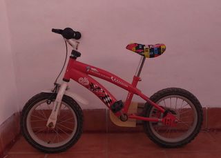 Bicicleta infantil Rayo McQueen roja
