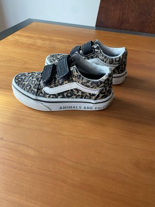 Vans edición animal velcro talla 27