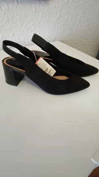 Zapatos de tacón negros para mujer