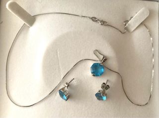 Conjunto de pendientes y colgante de Mckenzie