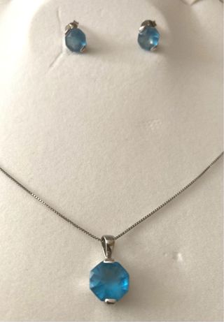 Conjunto de pendientes y colgante de Mckenzie