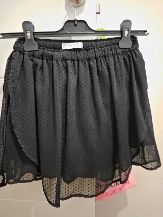 Falda Mango Negra con Puntos, Gris Benetton...