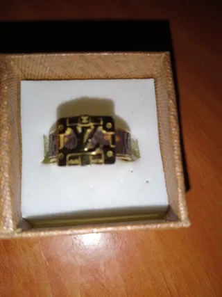Anillo Louis Vuitton Dorado