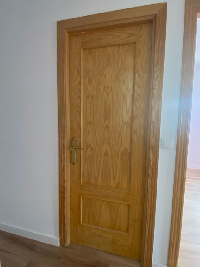 Puerta de madera interior 70 cm