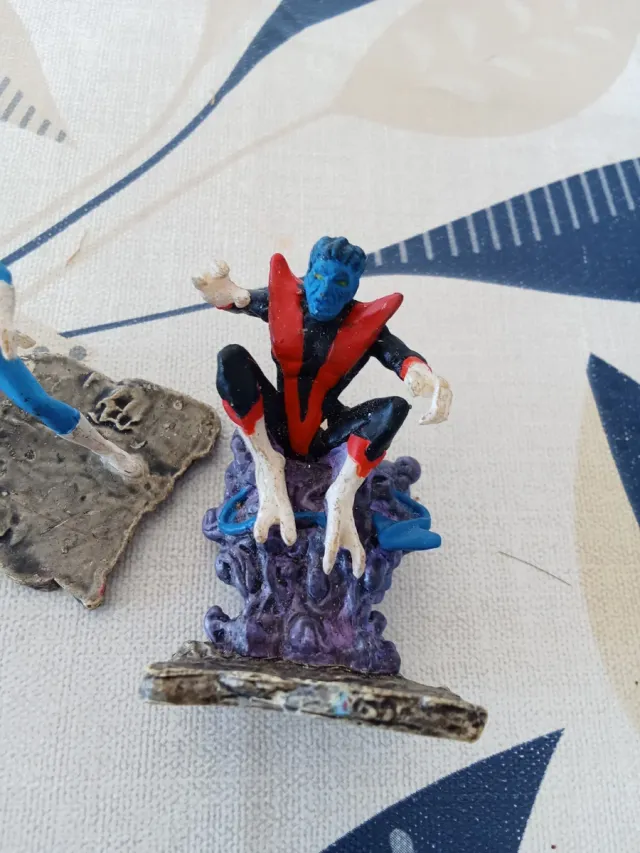 Figuras Marvel Mystique y Nightcrawler