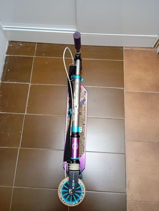Patinete Oxelo morado niñ@.