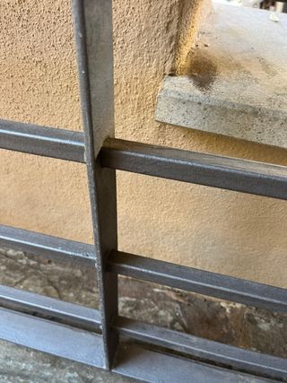 Reja de seguridad puerta con cerradura y llave