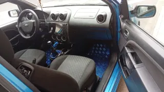 Ford Fiesta 2004 Despiece Culata Dañada