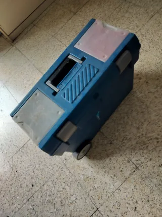 Caja de herramientas con ruedas