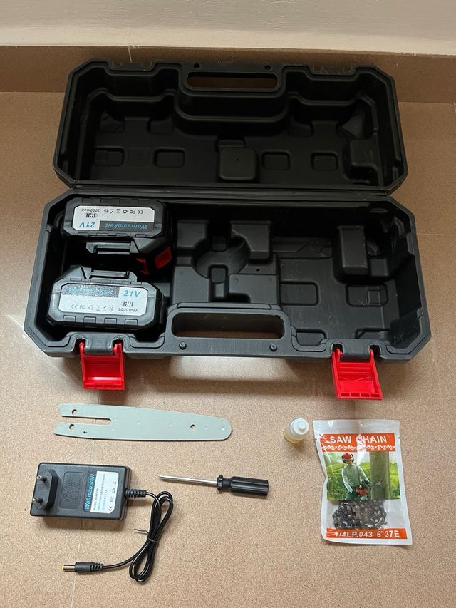 Mini Sierra Eléctrica Inalámbrica