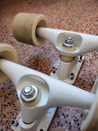 Ejes y ruedas surf skate Carver 69mm