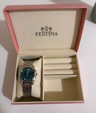 Reloj Festina Esfera Verde y Correa Plateada