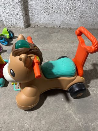 Correpasillos musical caballo Fisher-Price
