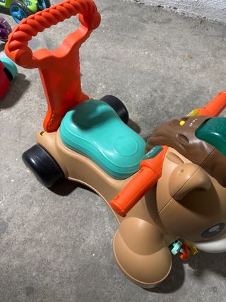 Correpasillos musical caballo Fisher-Price