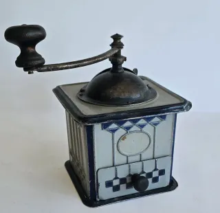 Antiguo molinillo de café. Decoración vintage