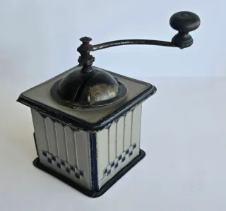 Antiguo molinillo de café. Decoración vintage