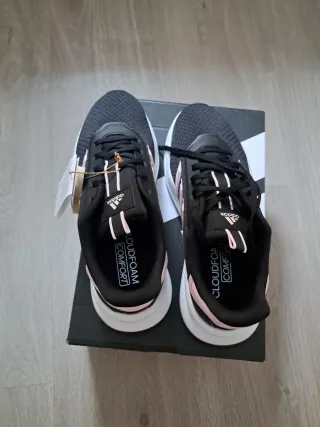 Deportivas Adidas Negras y Rosas