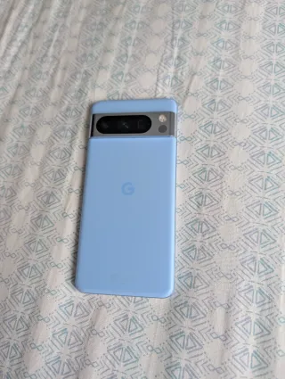 Google Pixel 8 Pro 256 GB celeste.