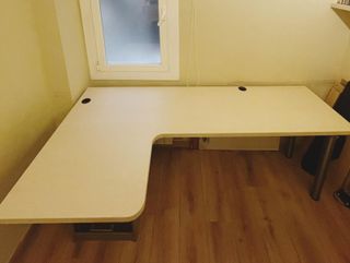 Escritorio esquinero L Beige