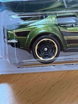 Hot Wheels '68 Corvette Gas Monkey Garage