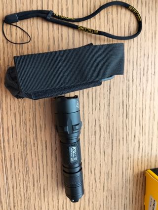 Linterna Táctica Nitecore P20