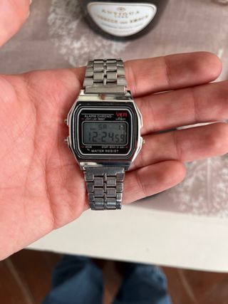Reloj digital color plata 