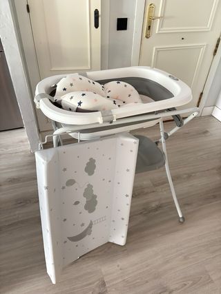 Bañera bebé con patas, reductor y cambiador
