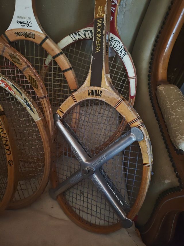 Lote 6 raquetas antiguas de madera