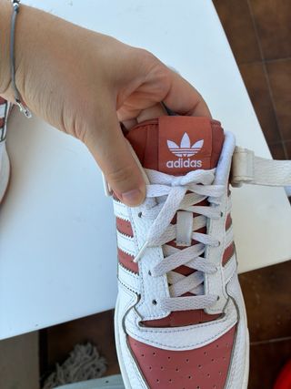 Adidas Forum Low Blancas y Rojas