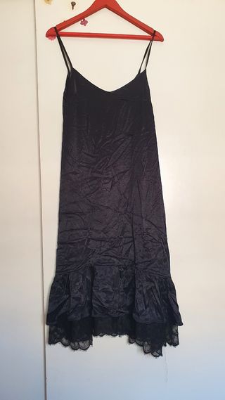 Vestido lencero Zara