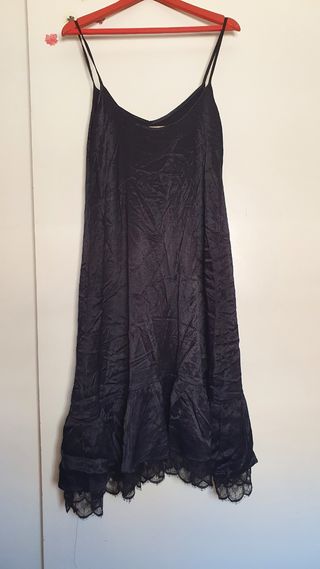 Vestido lencero Zara