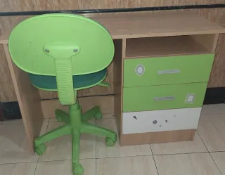 Escritorio y Silla Infantil Verde