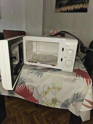 Microondas blanco 700W