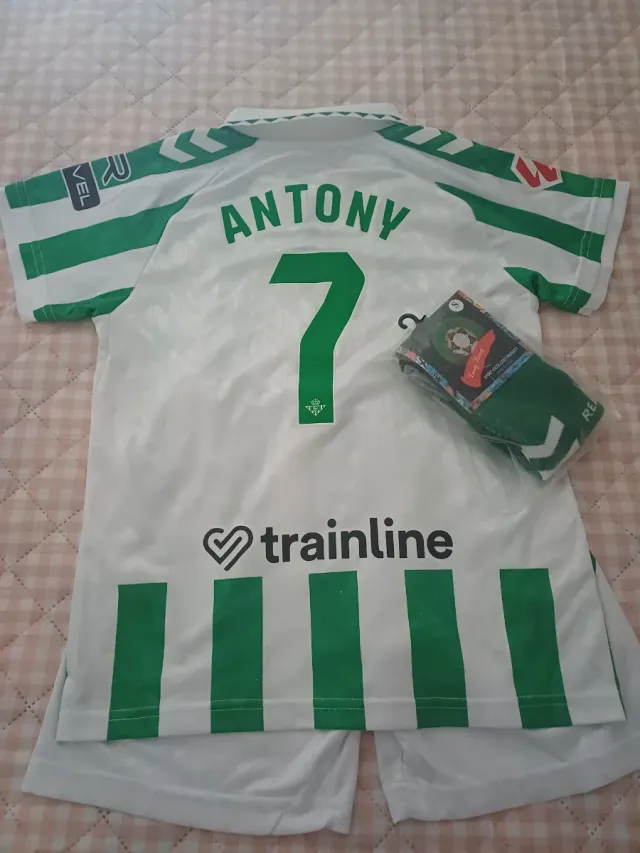 Equipación Betis Niño Talla 24 Hummel